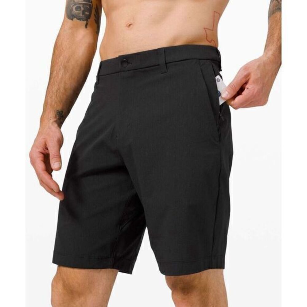 NEW NWT Men's Lululemon COMMISSION‎ Short 9"  Size 30 BLACK